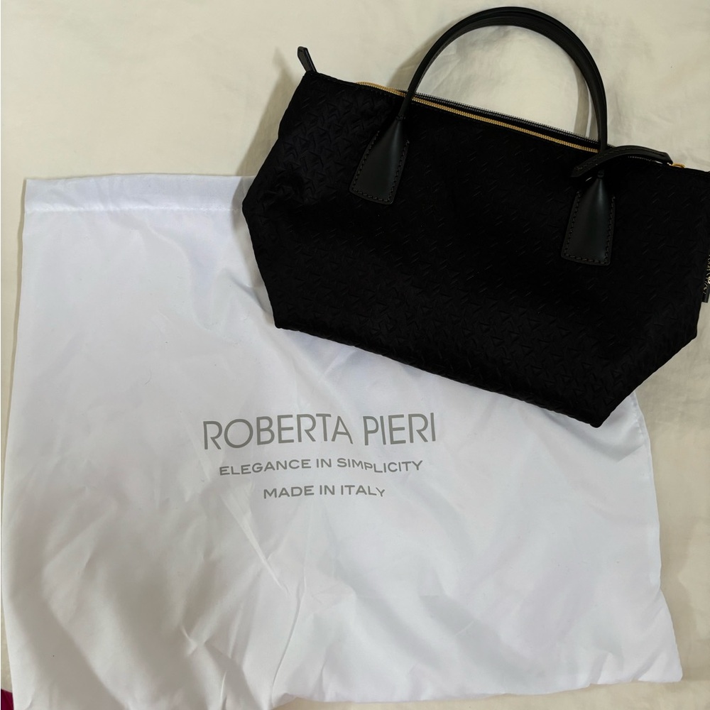 Beautiful New Roberta Pieri Bag